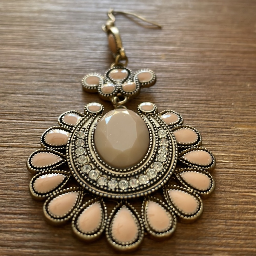 Dangle earrings - Picture 2 of 3